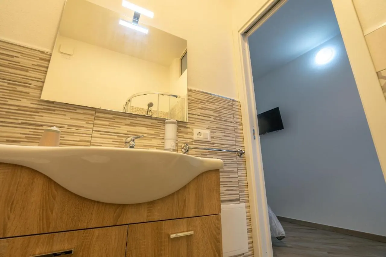 Domoblu Camere In Centro Tortoli 0*,