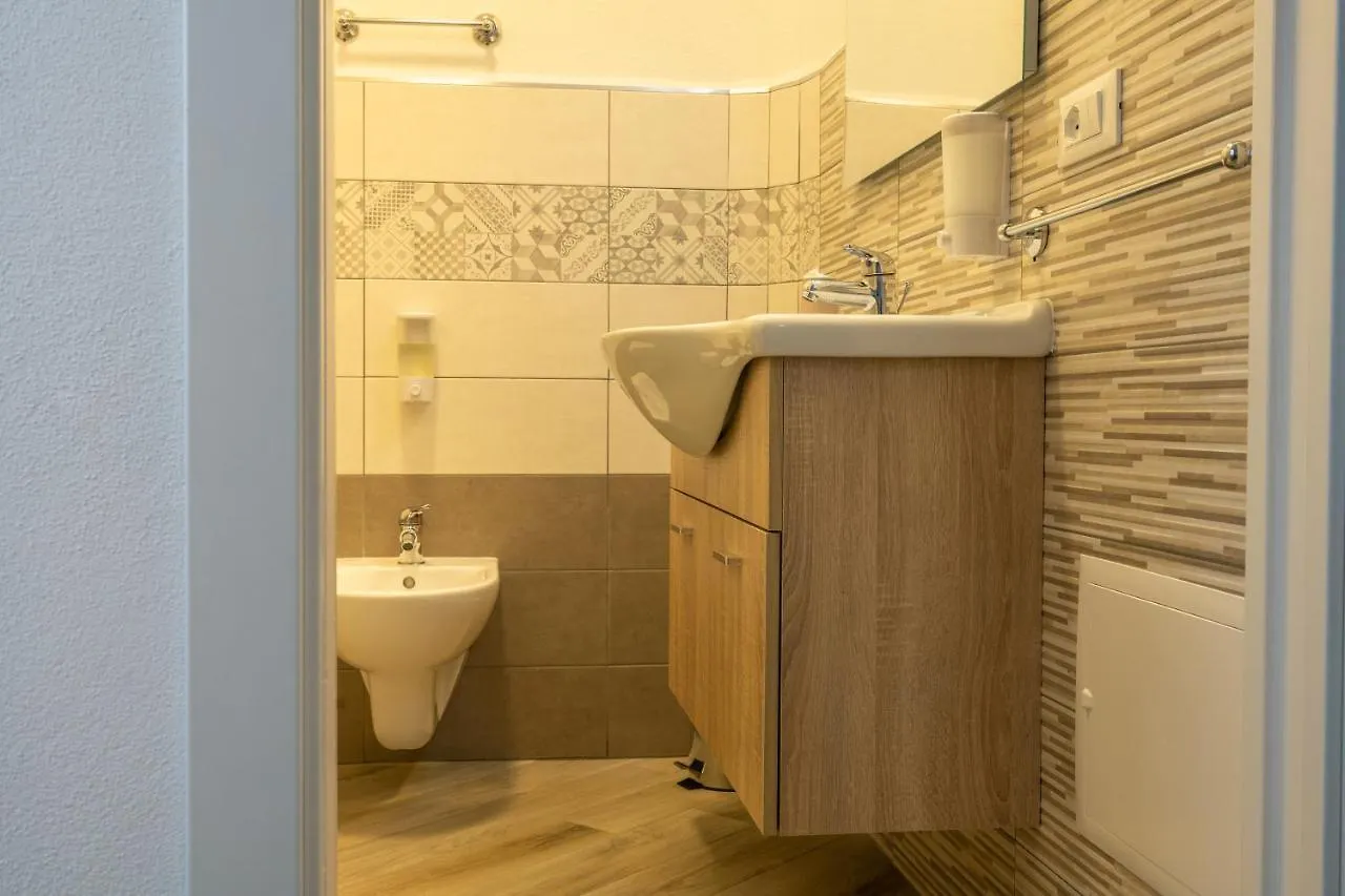 Guest house Domoblu Camere In Centro Tortoli