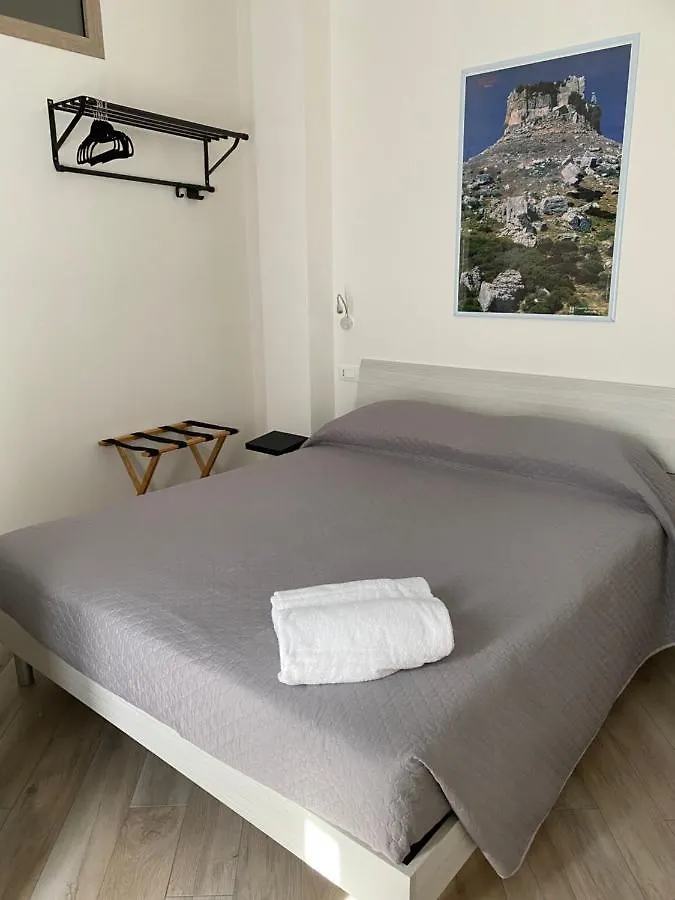 Guest house Domoblu Camere In Centro Tortoli