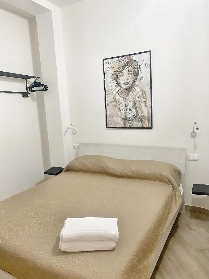 Guest house Domoblu Camere In Centro Tortoli Italy